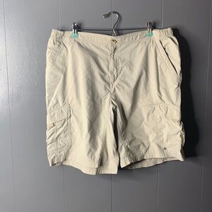 Columbia Short Size‎ 1X